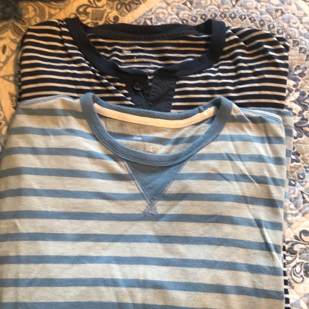 Men’s striped long sleeved tees